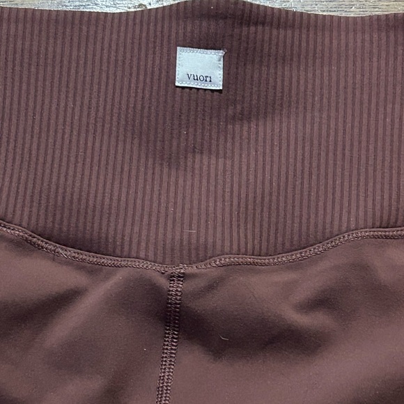 VUORI Rib Studio Short Women's BIKE Shorts Cedar 
M 6" inseam - Picture 9 of 11